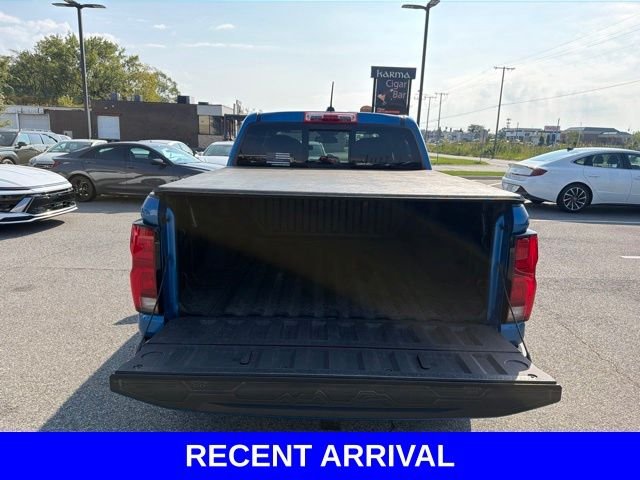 Used 2023 Blue Chevrolet Z71 image 40