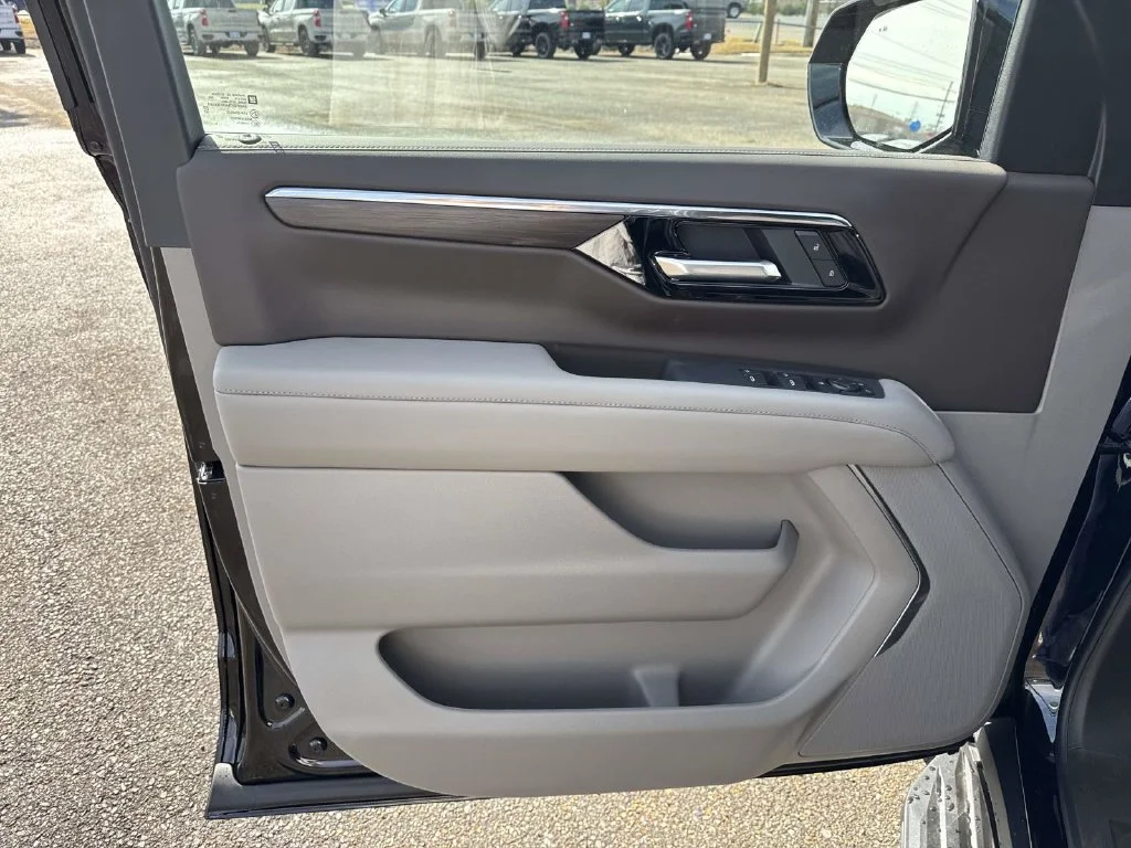 2026 Chevrolet Tahoe LS - Photo 41