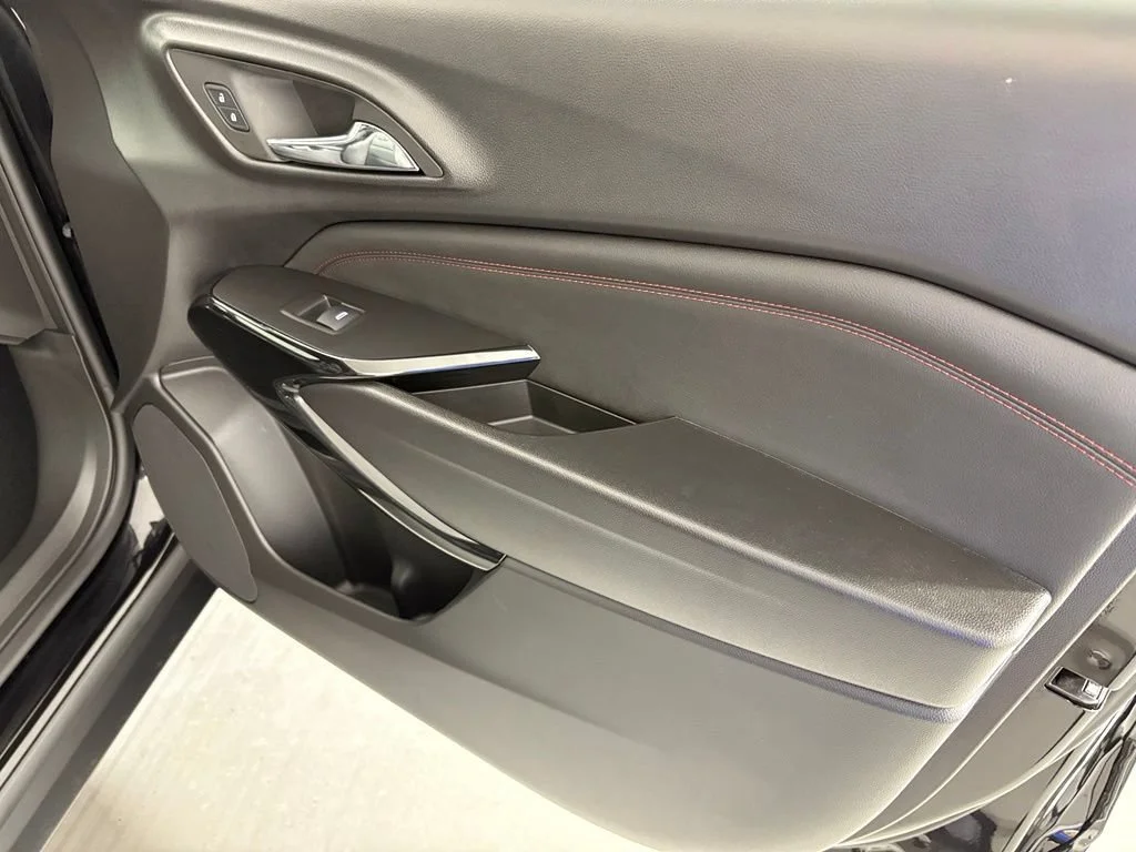 New 2026 Mosaic Black Metallic Chevrolet 2RS image 45