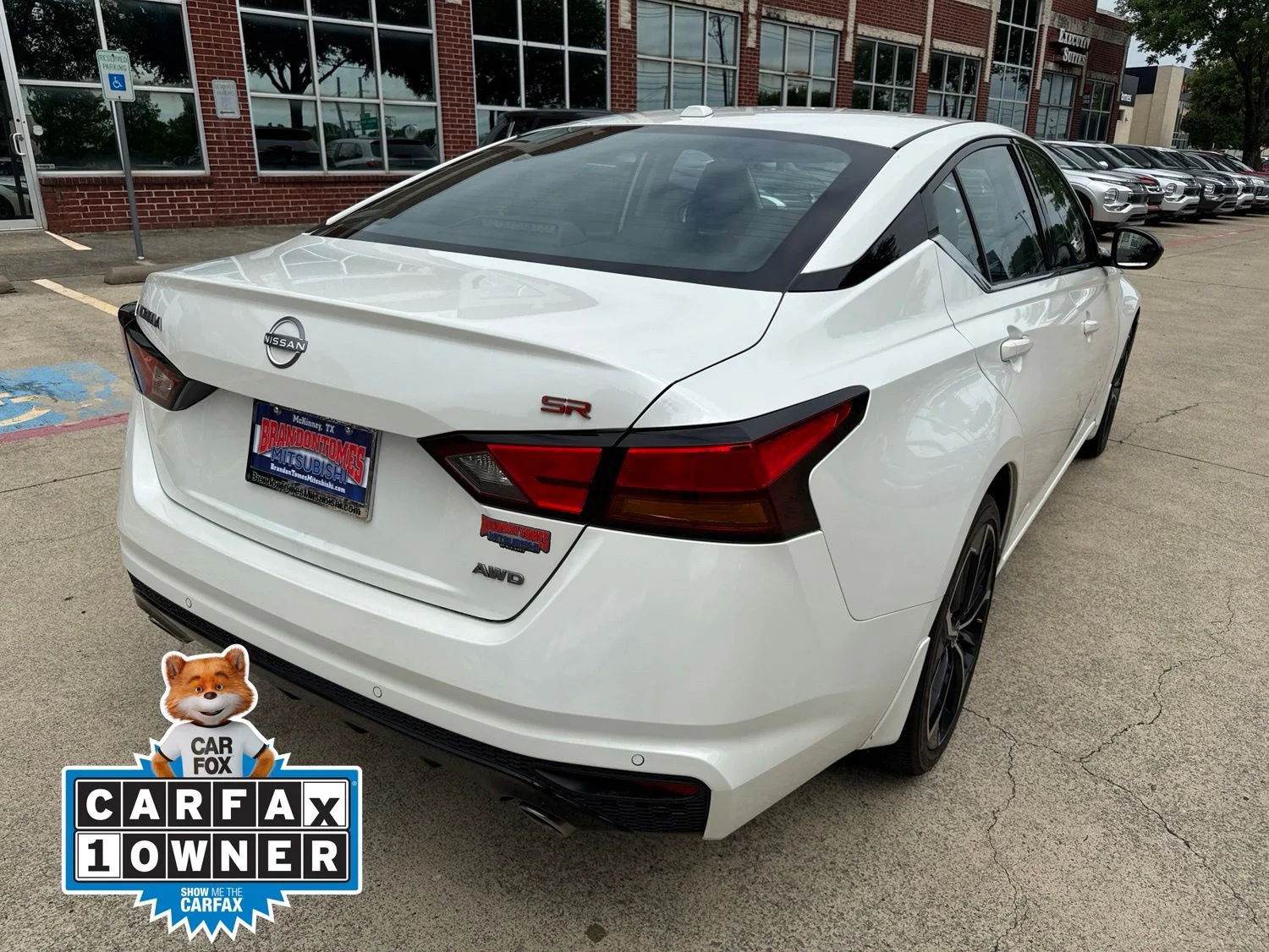 Used 2024 White Nissan 2.5 SR image 3
