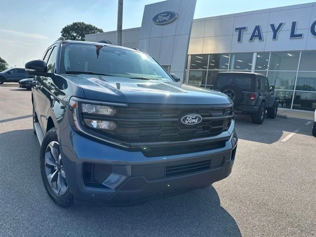 New 2027 Nocturnal Blue Metallic Ford Active image 5