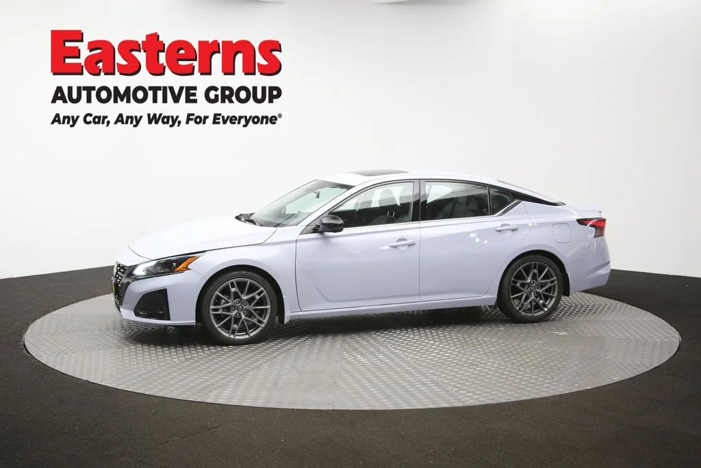 Used 2023 Gray Nissan 2.0 SR image 59