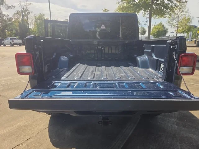 Used 2025 Blue Jeep Nighthawk image 26