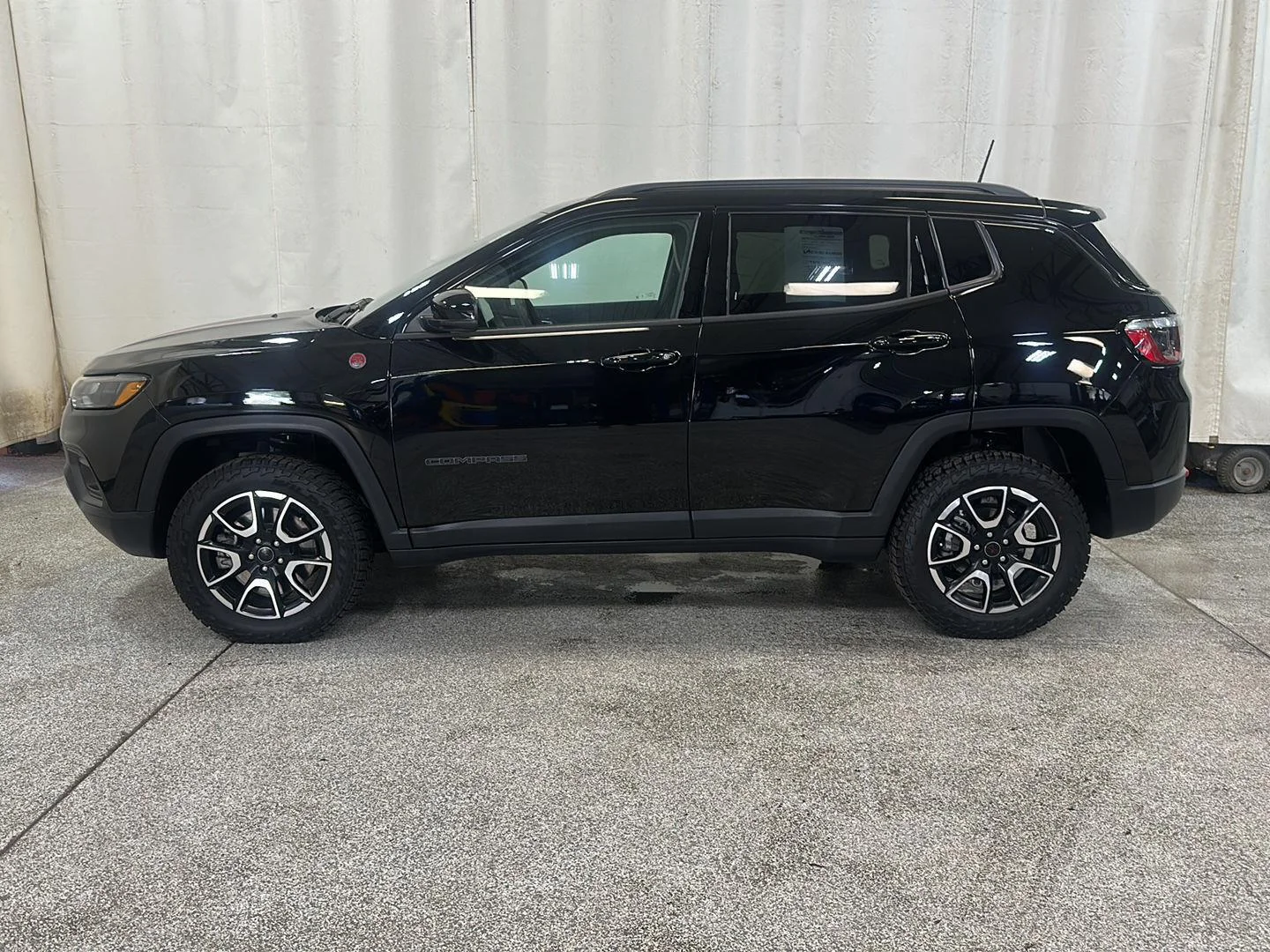 Certified 2025 Jeep Compass Trailhawk with VIN 3C4NJDDN3ST560780 for sale in Waconia, Minnesota