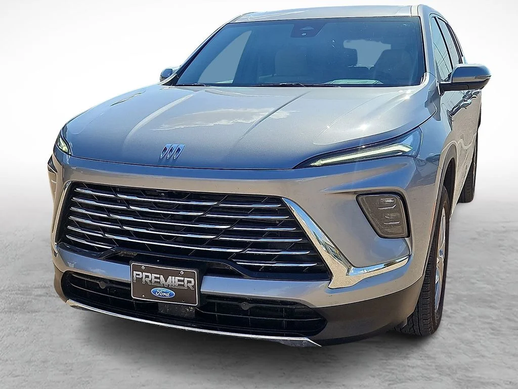 Used 2025 Gray Buick Preferred image 4
