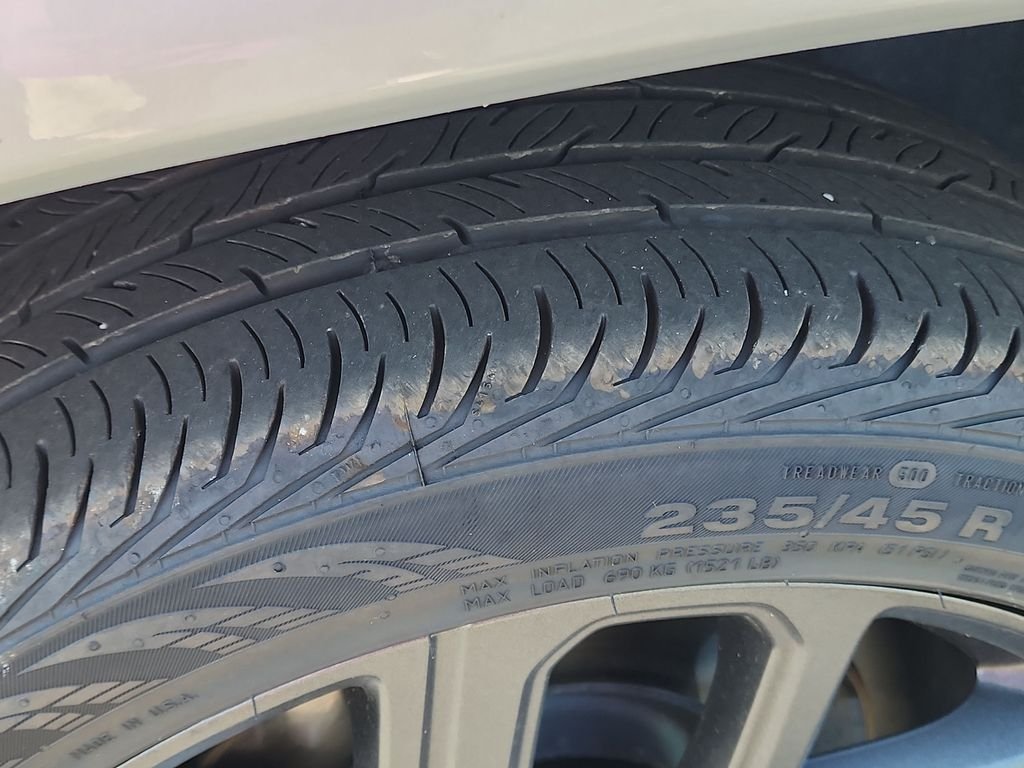 Used 2024 Silver Jeep Limited image 46