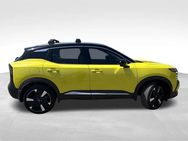 Used 2025 Yellow Nissan SR image 9