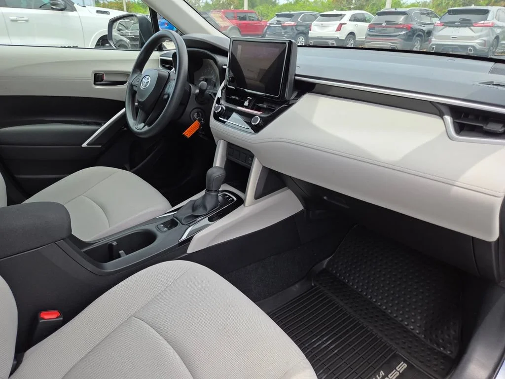 Used 2025 Celestite Toyota L image 14