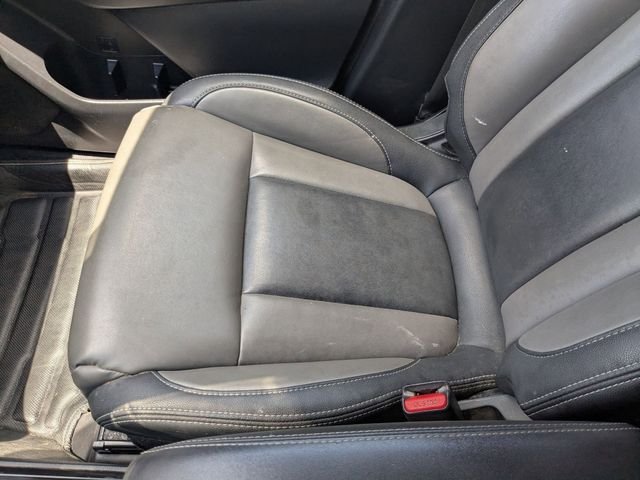 Used 2022 Autumn Green Metallic Subaru Onyx Edition image 13