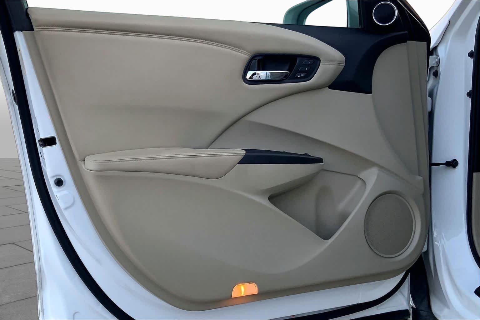 Used 2016 White Diamond Pearl Acura Tech Pkg image 22
