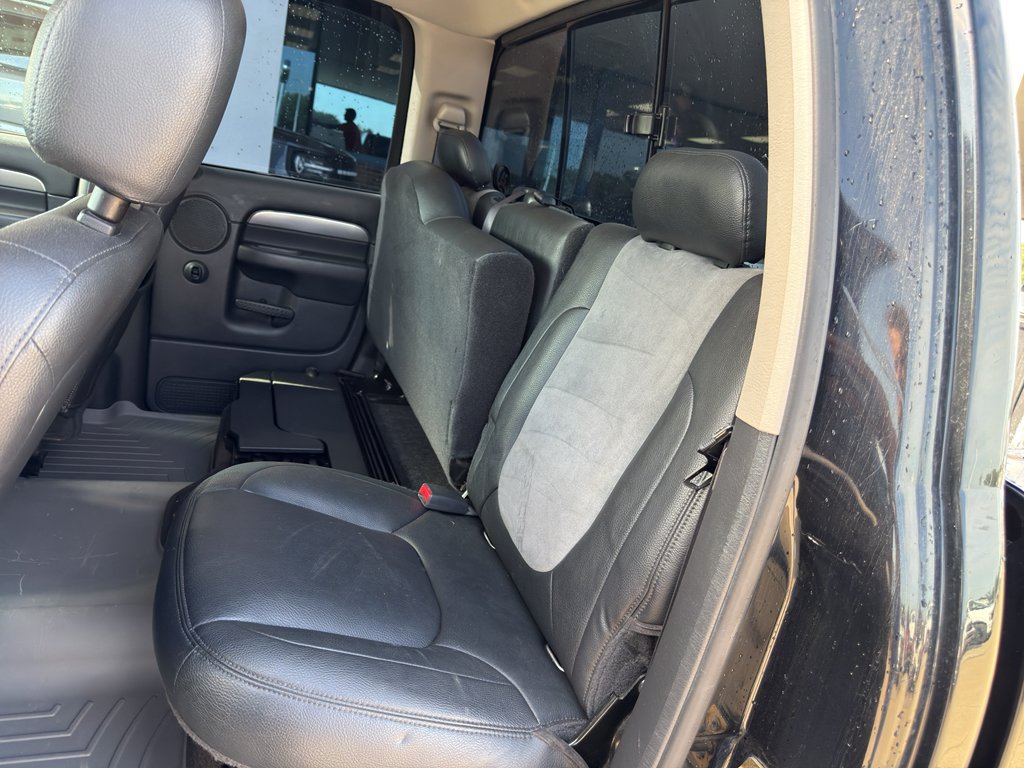 Used 2004 Black Clearcoat Dodge SLT image 4