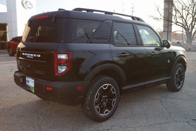New 2025 Shadow Black Ford Outer Banks® image 4