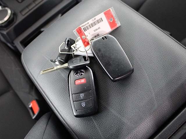 Certified Used 2024 Ice Cap Toyota SR image 18