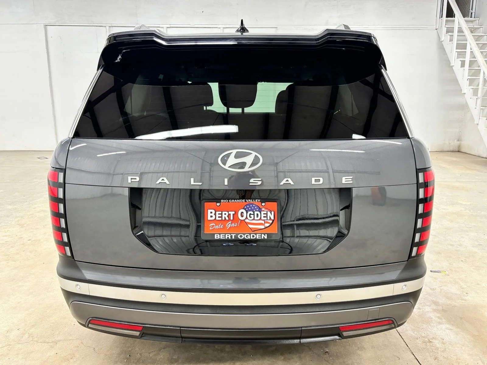 Used 2026 Gray Hyundai SEL Convenience image 6