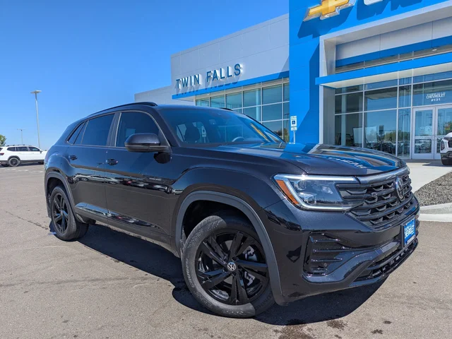 2025 Volkswagen Atlas Cross Sport 2.0T SEL R-Line Black