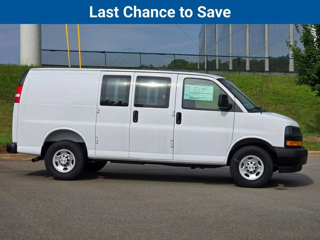 2025 Chevrolet Express Cargo Work Van - Photo 32