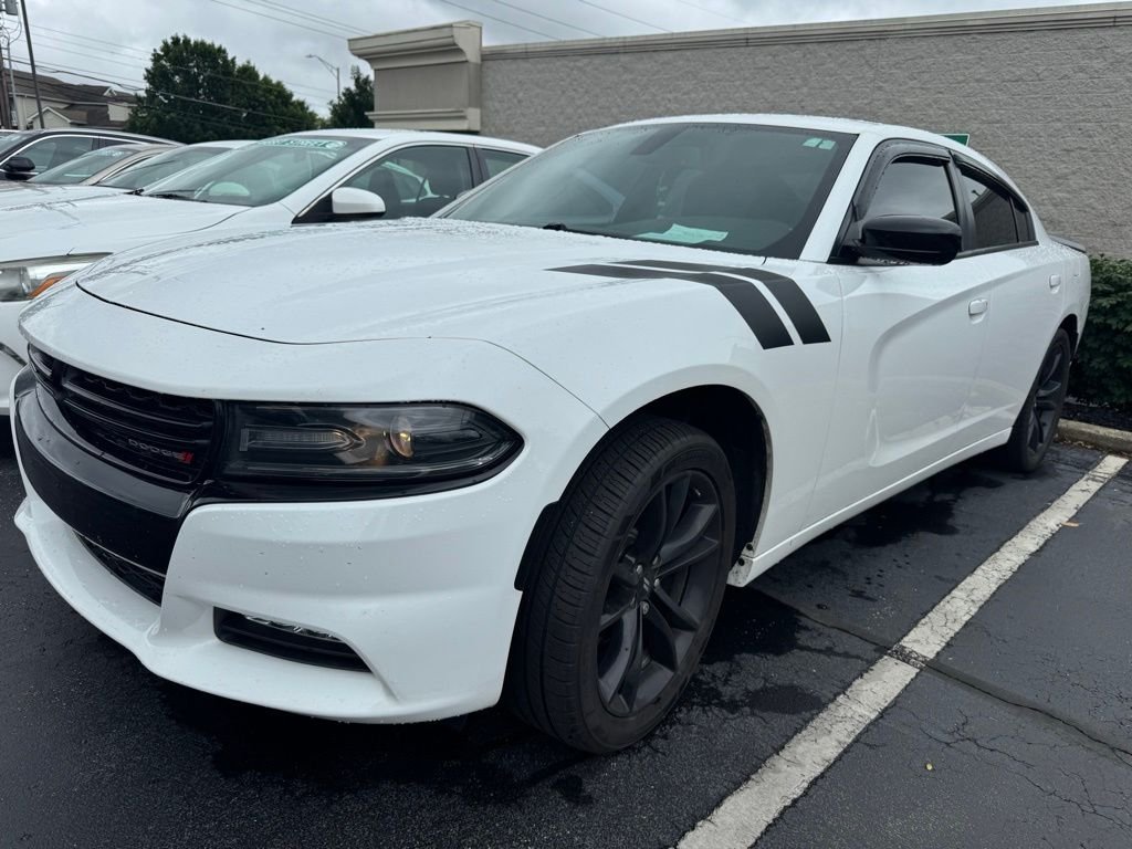 2017 Dodge Charger SXT's photo