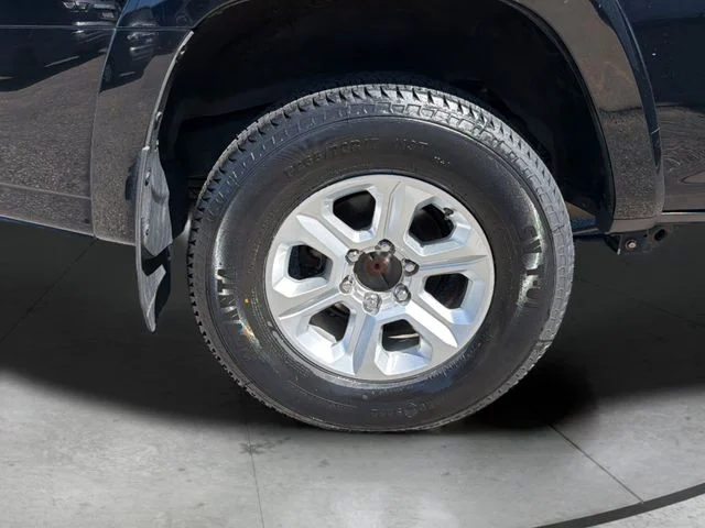 Used 2019 Black Toyota SR5 image 33