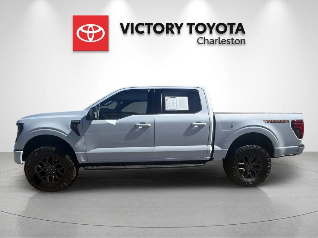 Used 2025 White Ford Tremor image 2