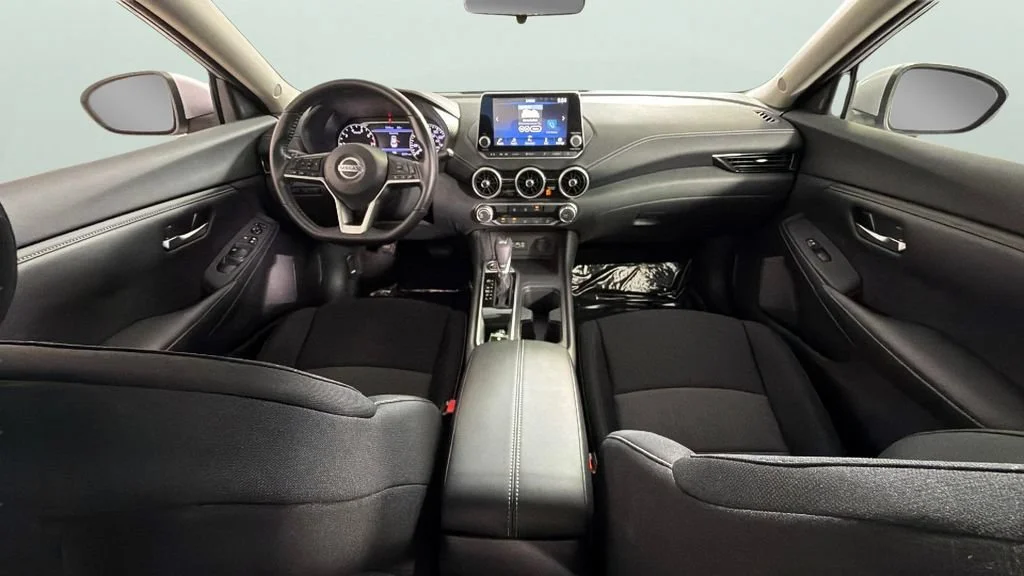Used 2022 Silver Nissan SV Xtronic CVT image 30