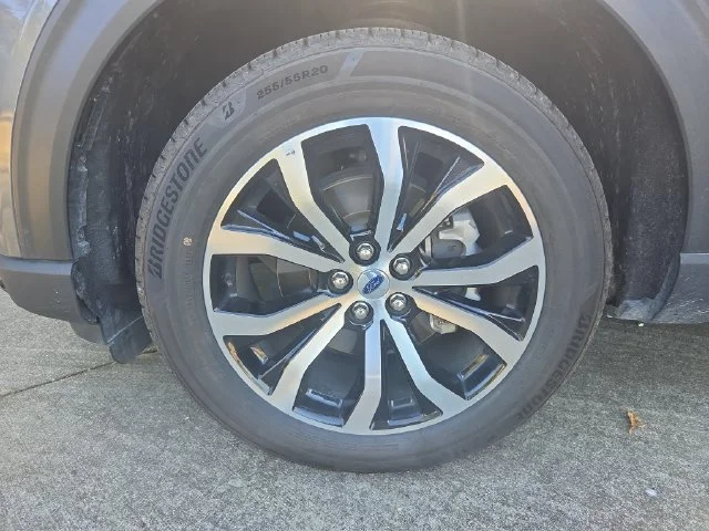 Used 2025 Gray Ford ST-Line image 29