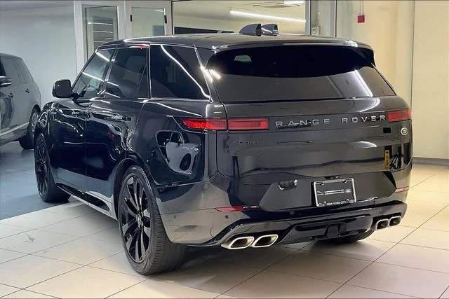 Used 2023 Black Land Rover First Edition image 16