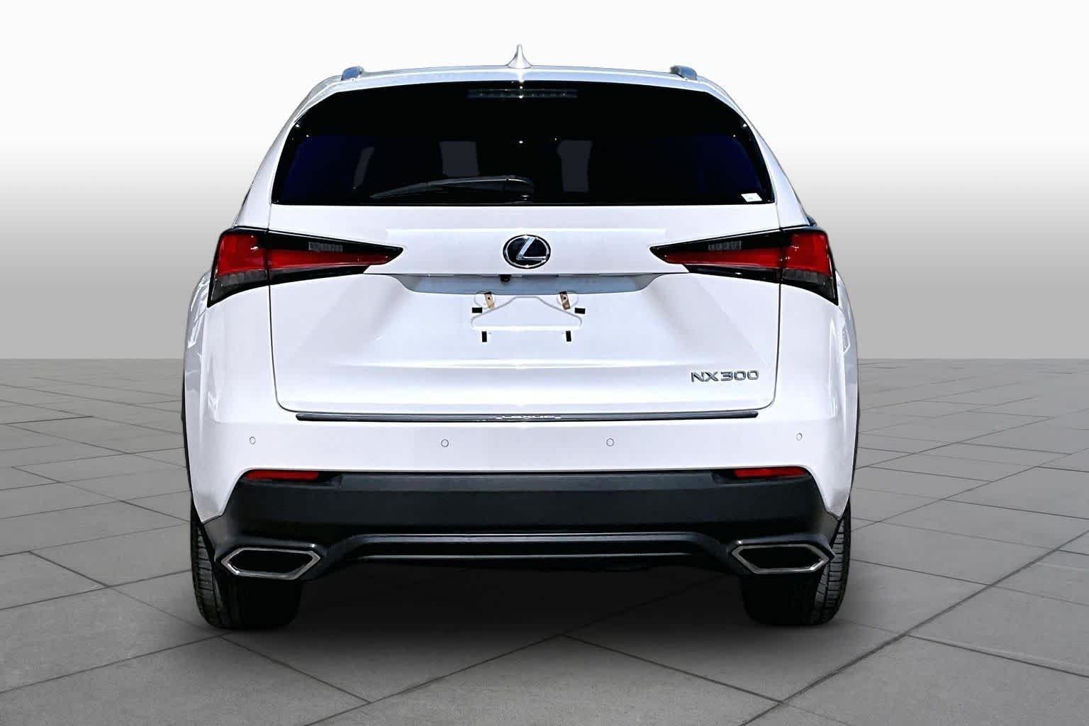 Used 2020 Eminent White Pearl Lexus  image 5
