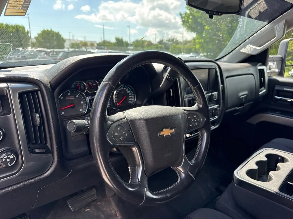 Used 2016 Black Chevrolet LT image 9