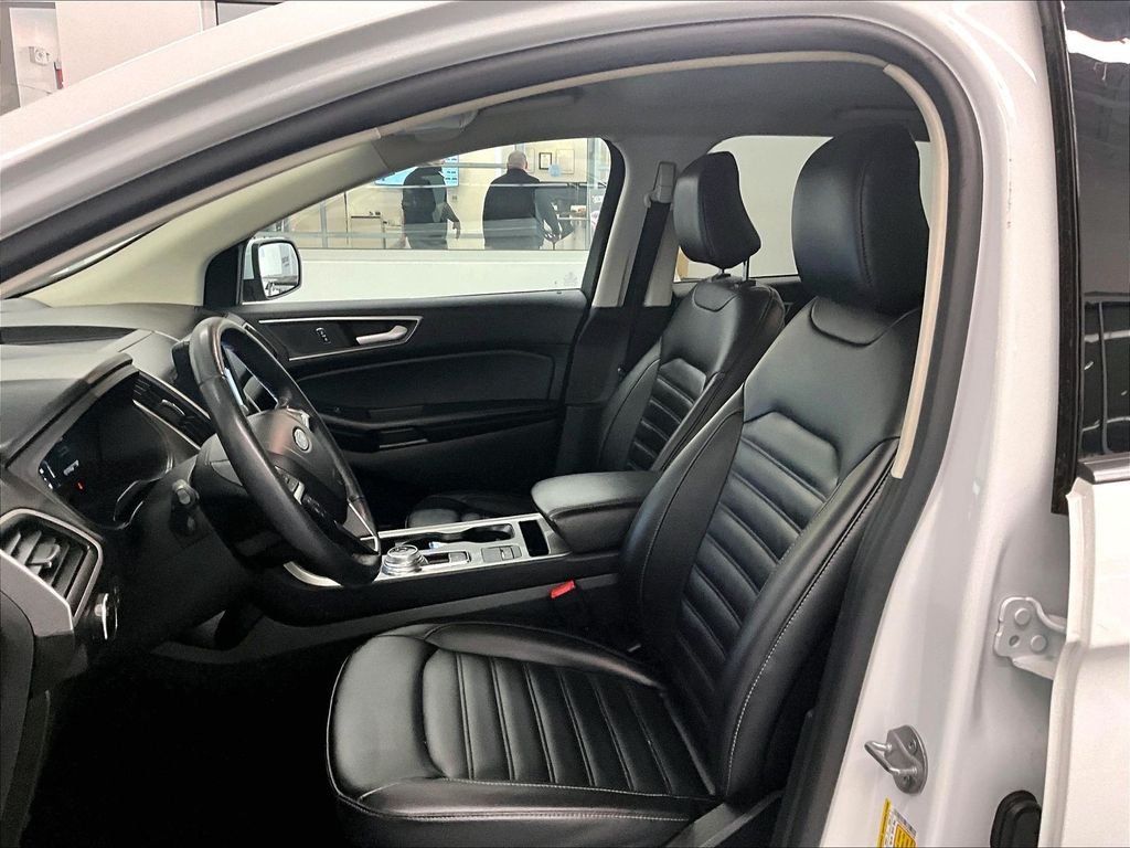 Used 2023 Oxford White Ford SEL image 10
