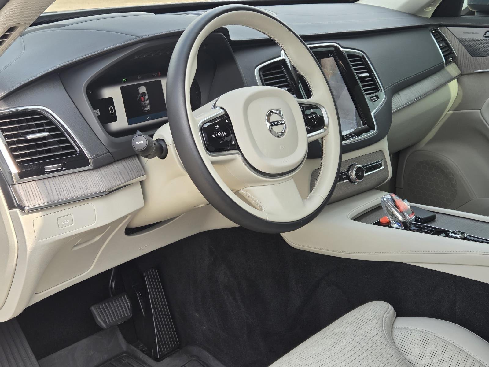 Certified Used 2023 Thunder Grey Metallic Volvo Ultimate image 38