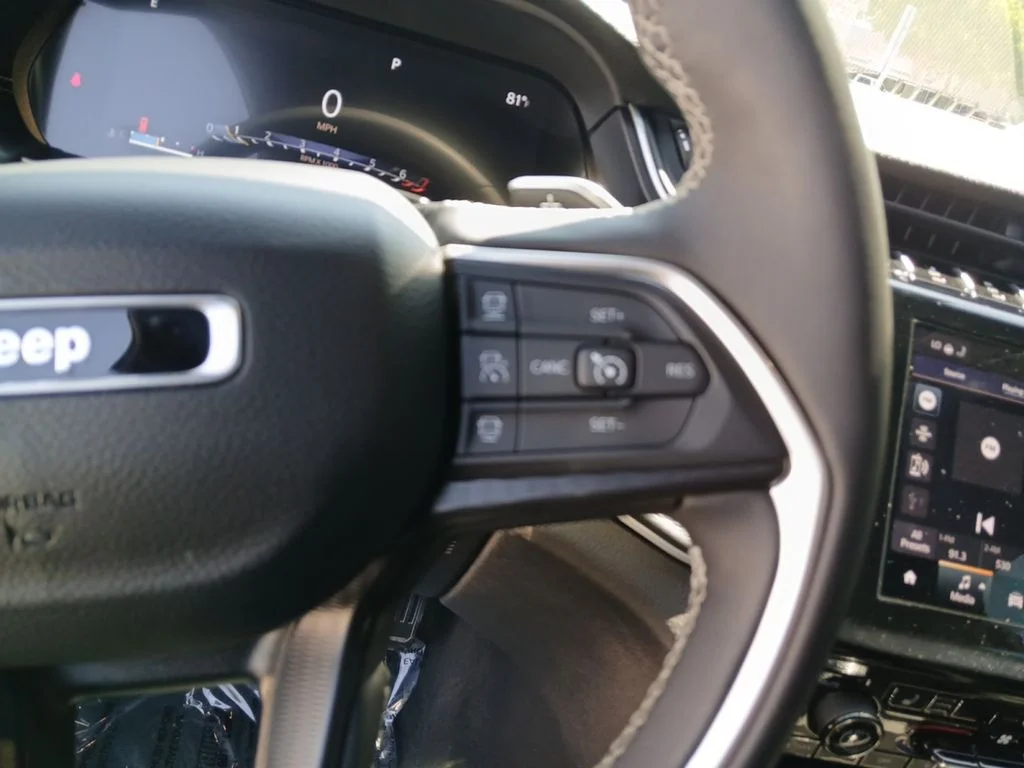 Used 2025 Gray Jeep Altitude X image 23