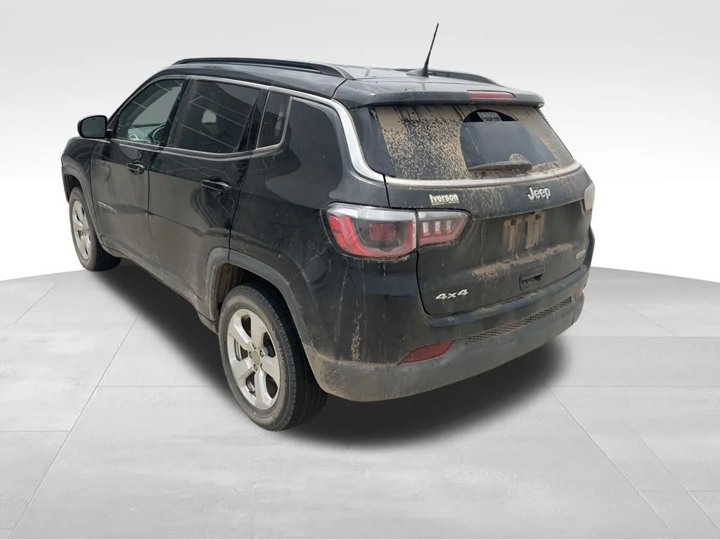 Used 2019 Black Jeep Latitude image 4