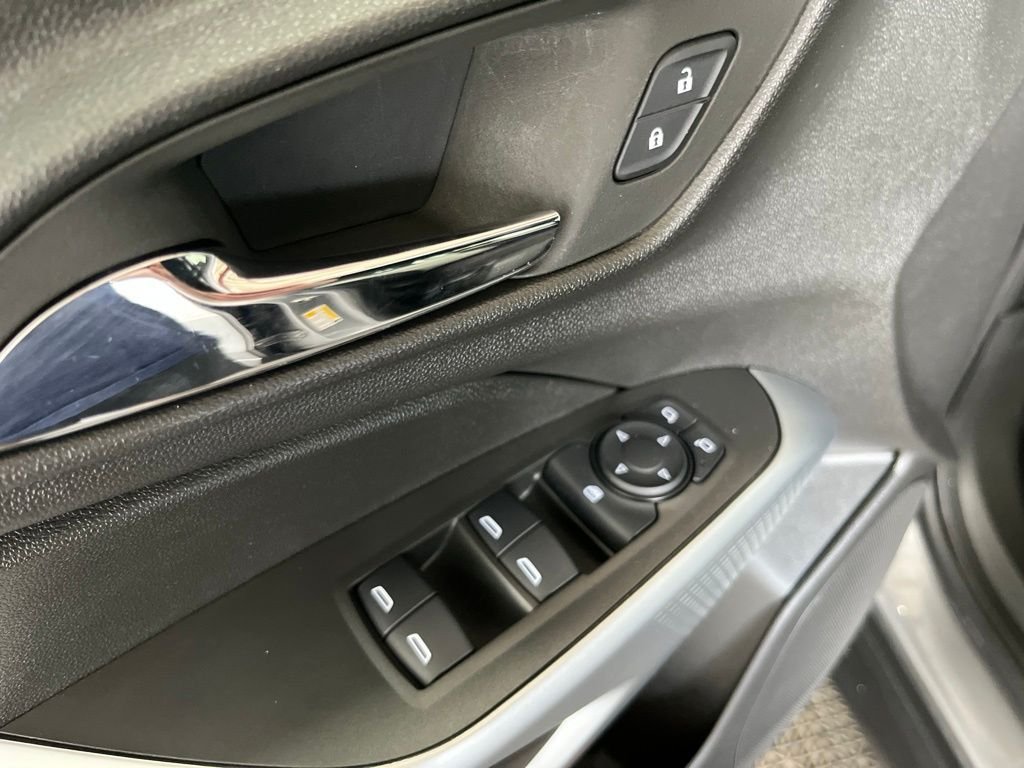 Used 2025 Sterling Gray Metallic Chevrolet 1RS image 4