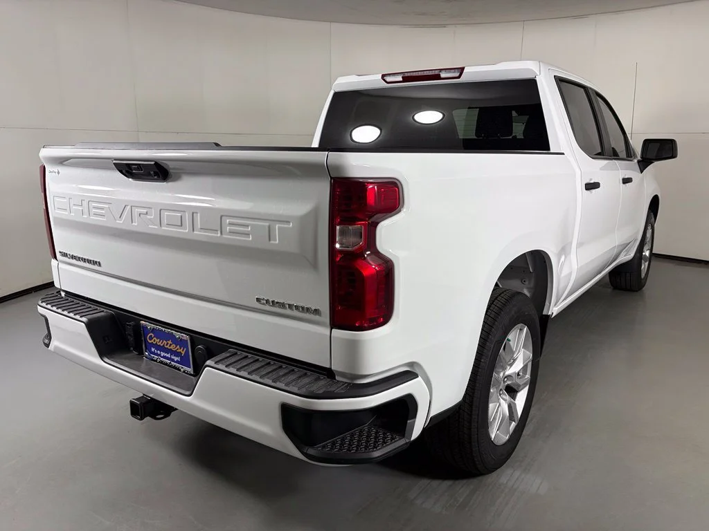 New 2026 Summit White Chevrolet Custom image 10