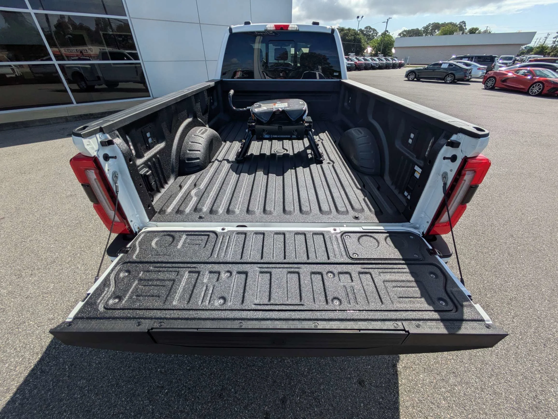 New 2026 Star White Metallic Tri-Coat Ford F-450® Platinum® image 13