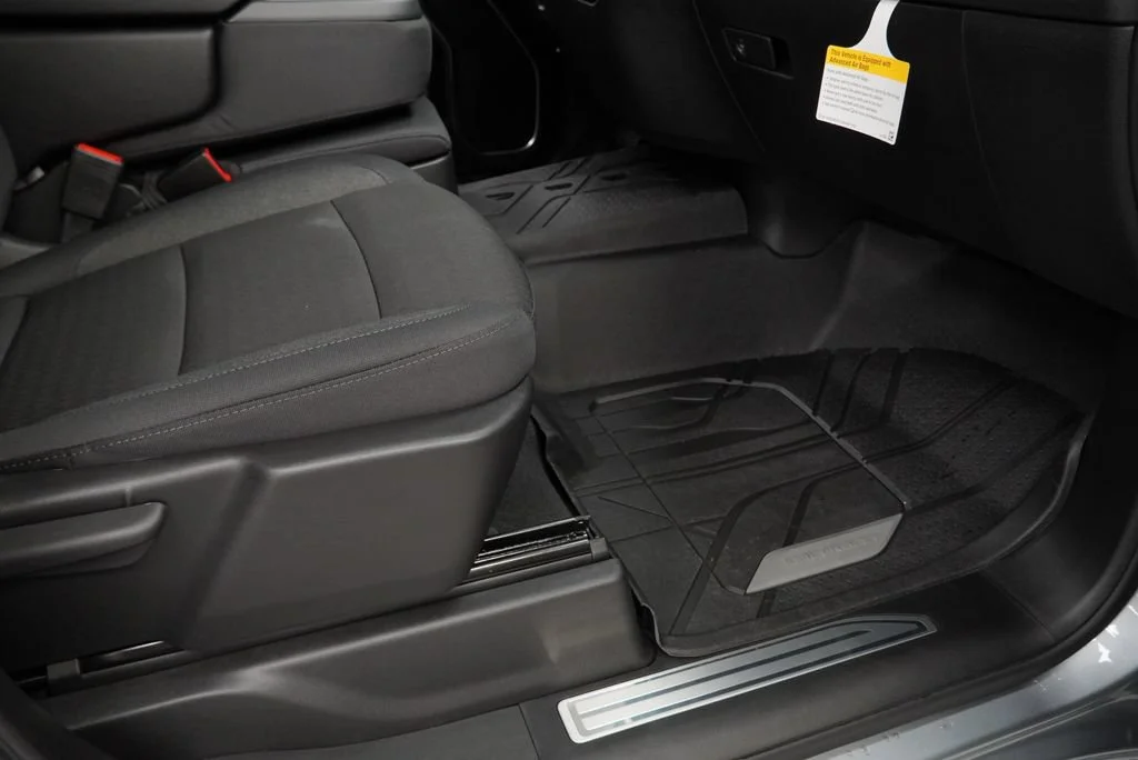 New 2026 Sterling Gray Metallic Chevrolet LT image 29