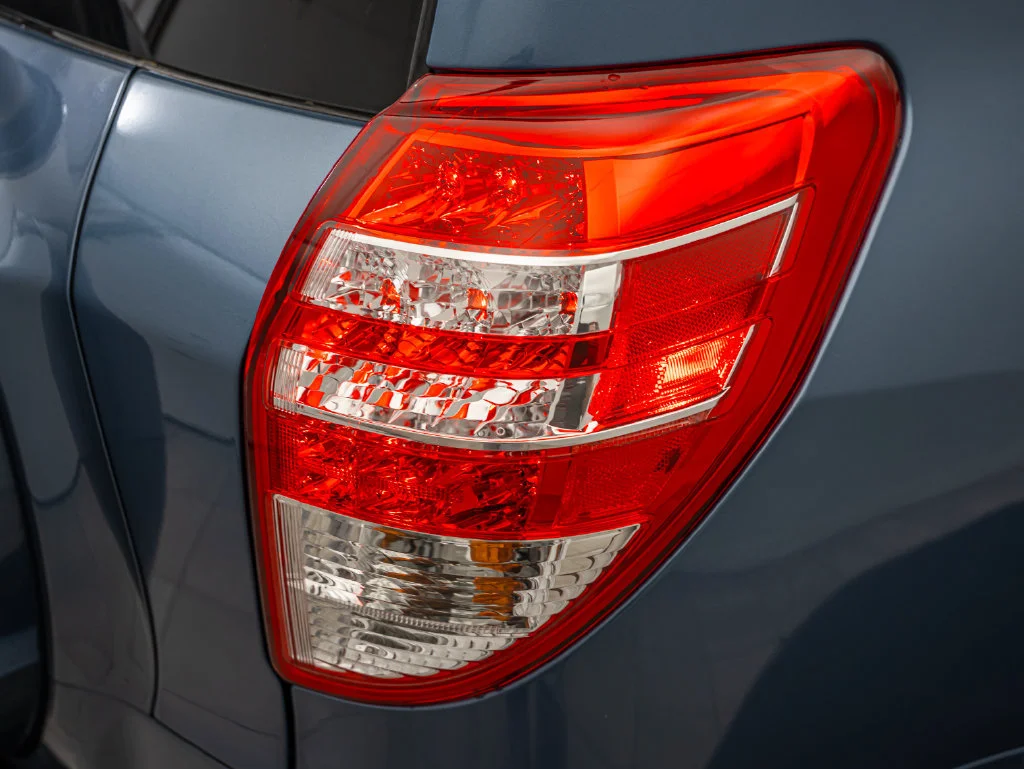 Used 2011 Pacific Blue Metallic Toyota Limited image 9