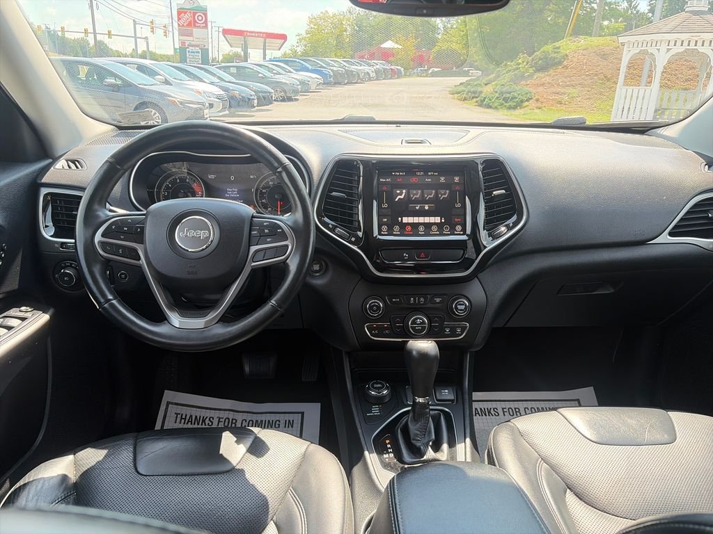 Used 2019 Silver Jeep Limited image 13