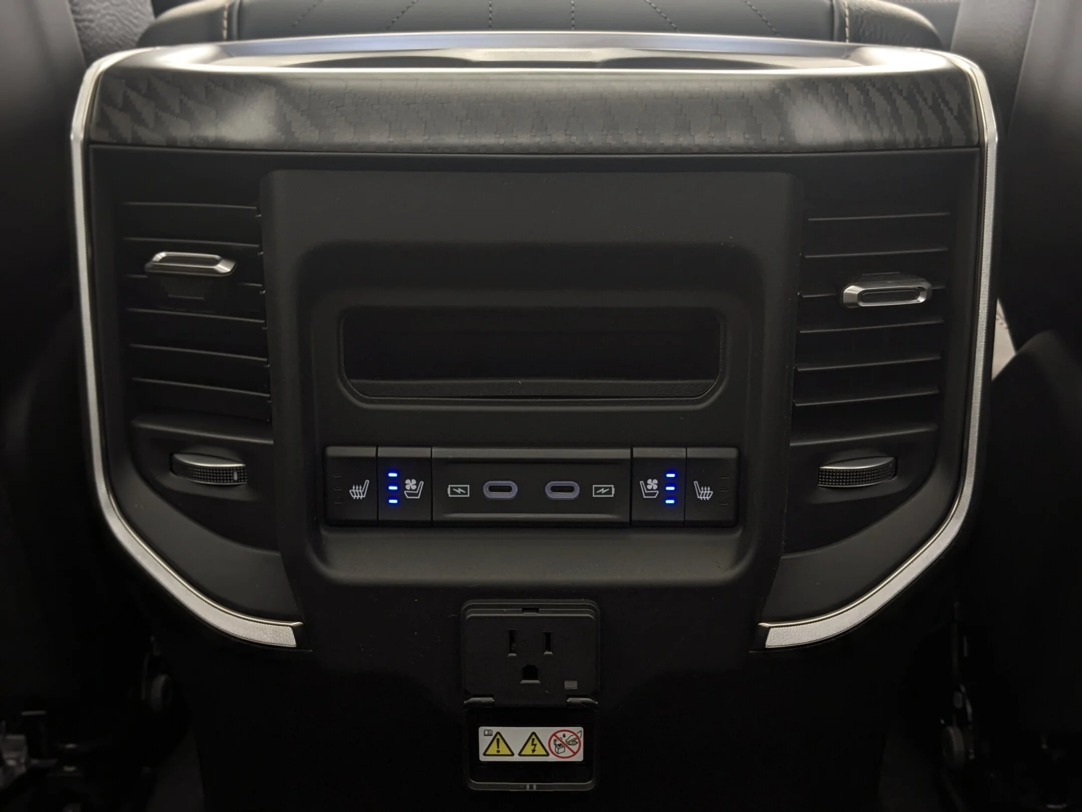 New 2026 White RAM Tungsten - - Trailer Tow Grp - Power Tow Mirrors - E-Locker Axle - Trailer Brake Control & More! image 28