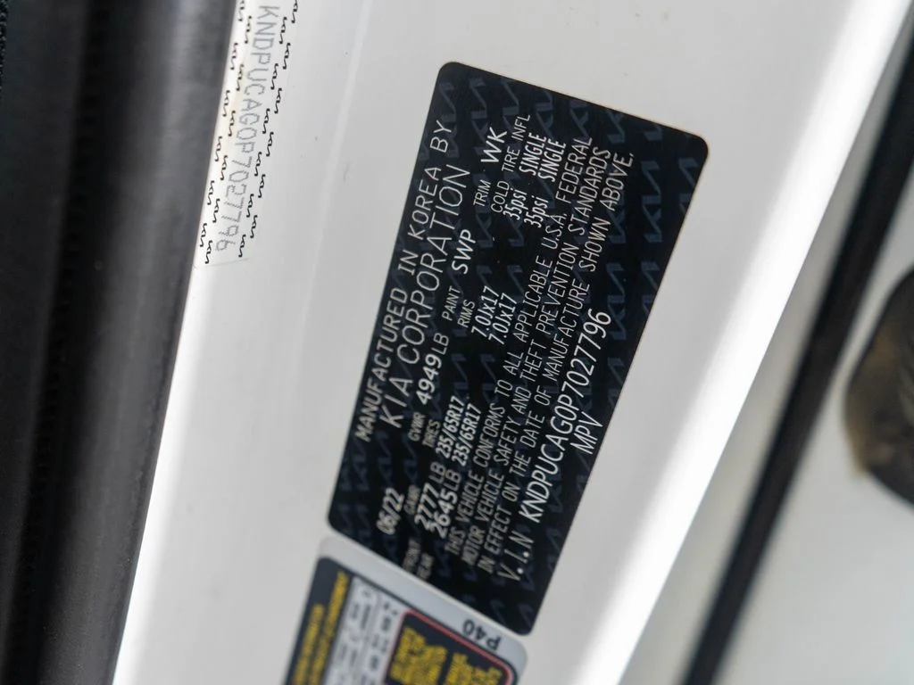 Used 2023 White Kia LX image 33