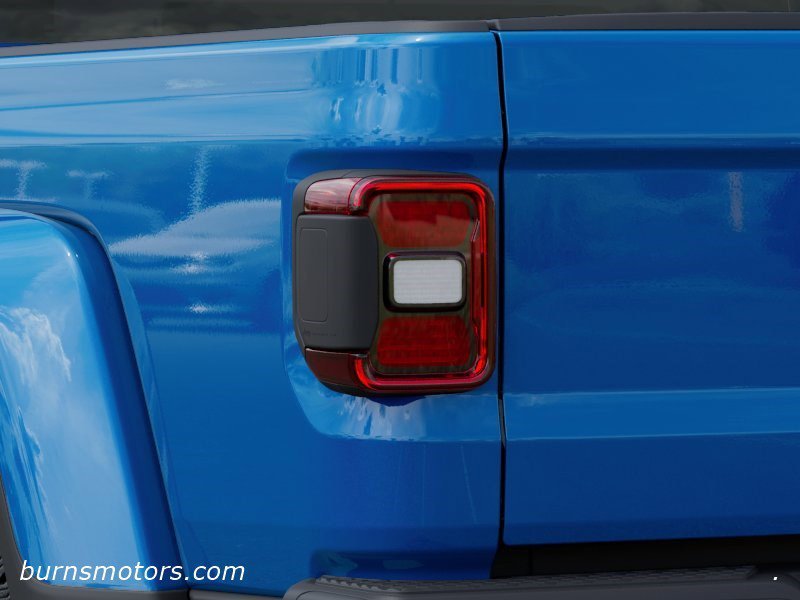 New 2026 Hydro Blue Pearl-Coat Exterior Paint Jeep Mojave image 9
