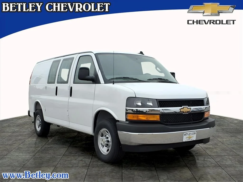 2025 Chevrolet Express Cargo
