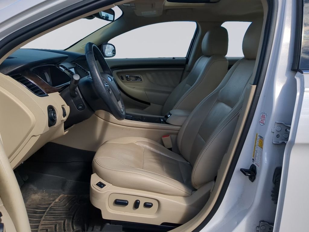Used 2019 White Ford Limited image 12