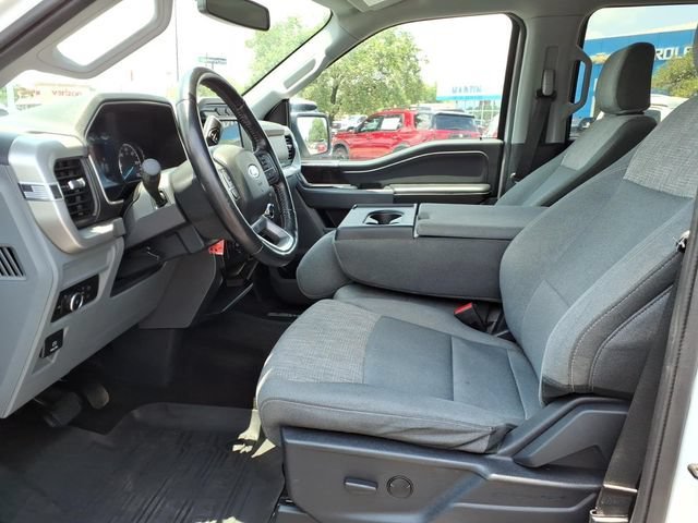 Used 2022  Ford XL image 19