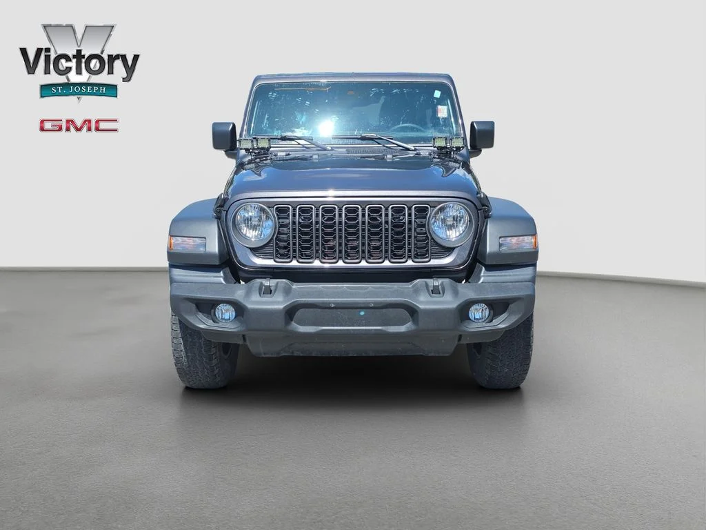 Used 2025 Gray Jeep Sport S image 2