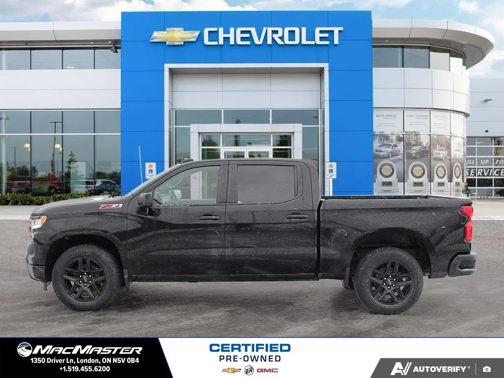 Used 2022  Chevrolet RST image 3