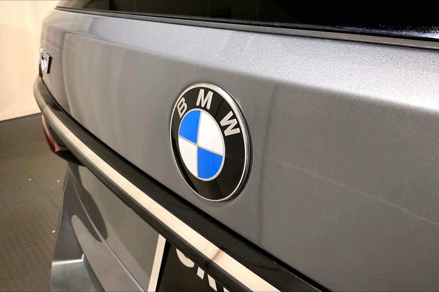Certified Used 2023 Skyscraper Grey Metallic BMW xDrive40i image 32