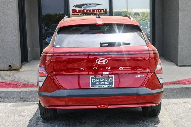 2025 Hyundai Kona EV SEL - Photo 7