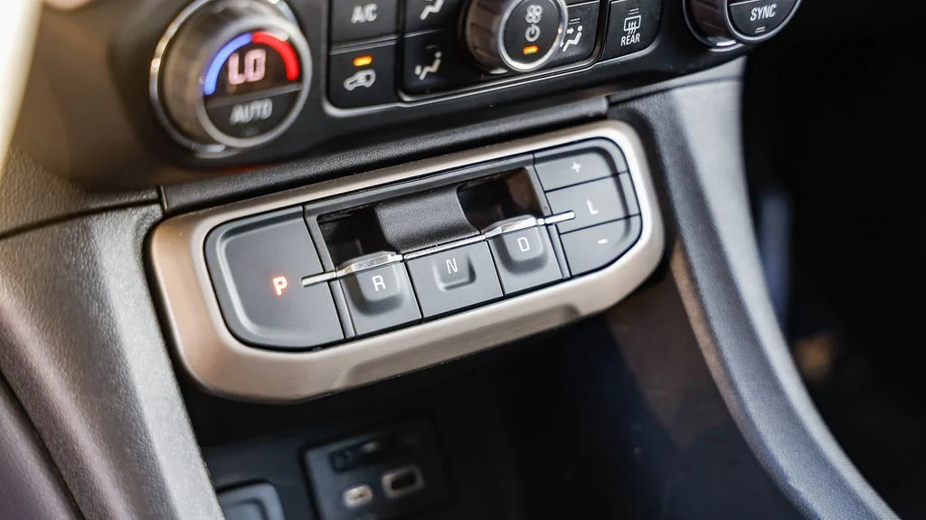 Used 2023 Red GMC Denali image 25