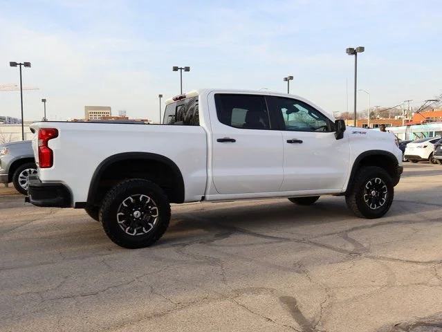 2024 Chevrolet Silverado 1500 ZR2 - Photo 10